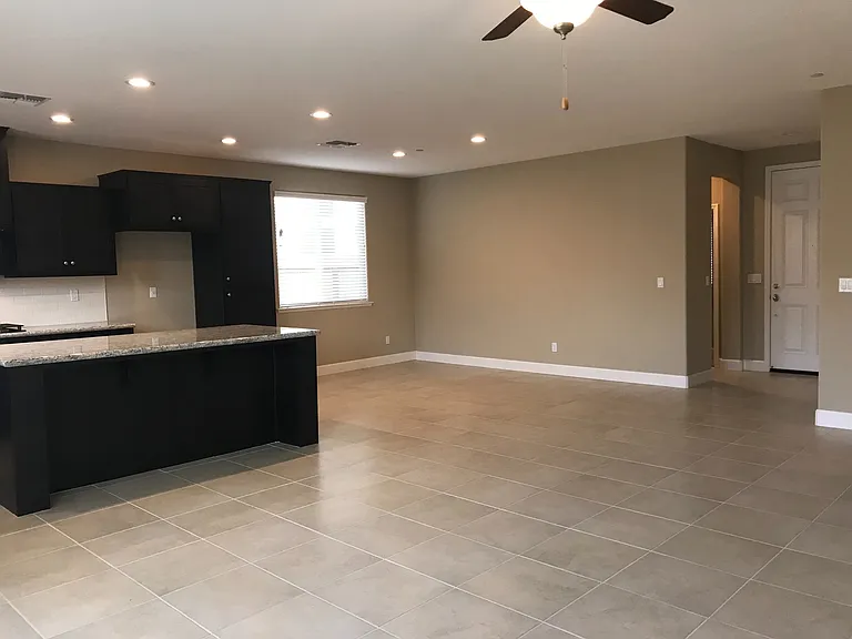 1627 Marsh Ct — Photo 7