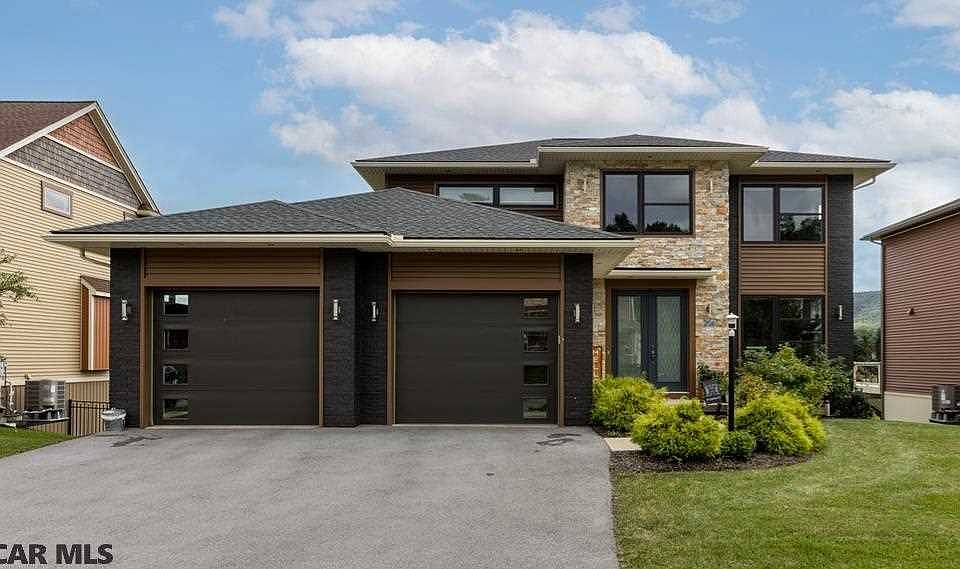 1st image of 206 Derek Dr