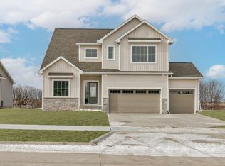 3831 NW Reinhart Dr, Ankeny, IA 50023