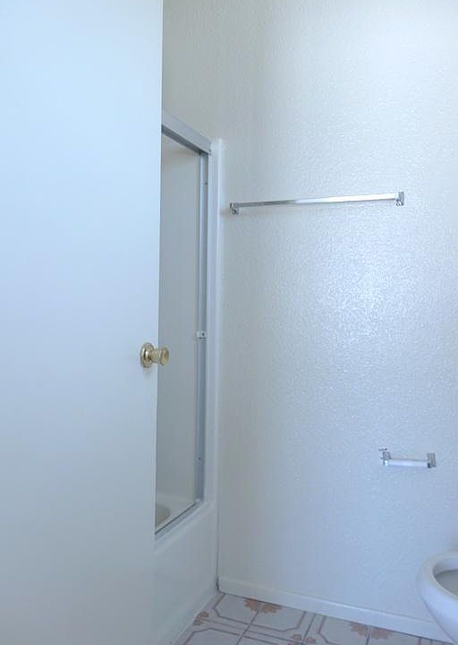 1st image of 4326 Russell Ave APT 1