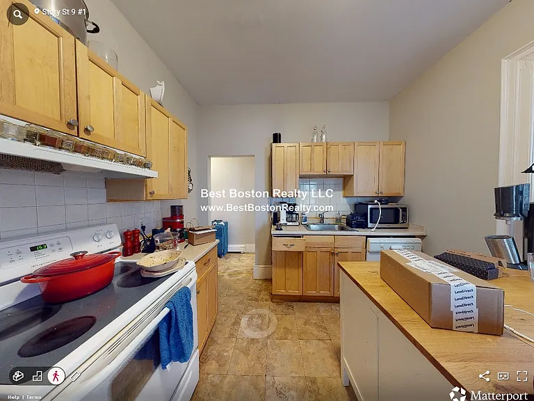 9 Story St #1 — Photo 2