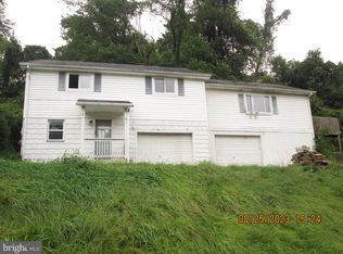 202 Elk Ave, Fairmont, WV 26554