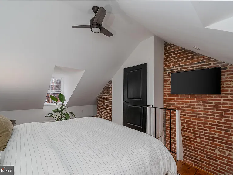 803 S Bond St — Photo 12