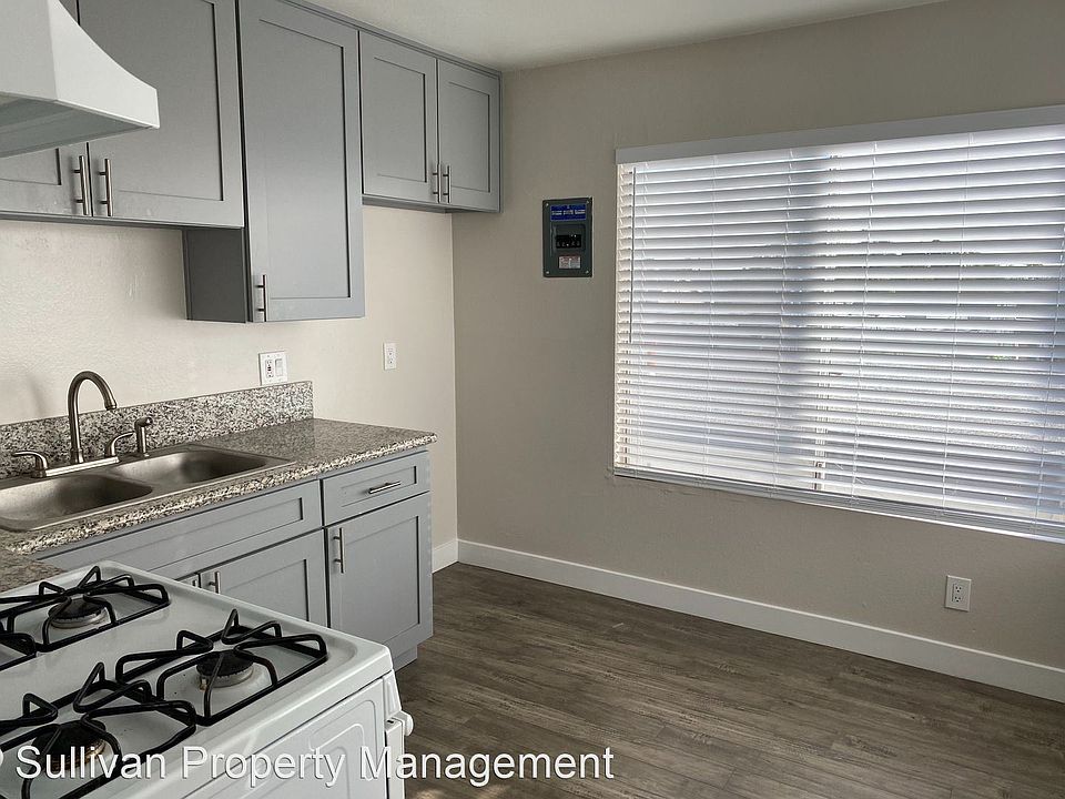 2nd image of 13704 Franklin St APT 8