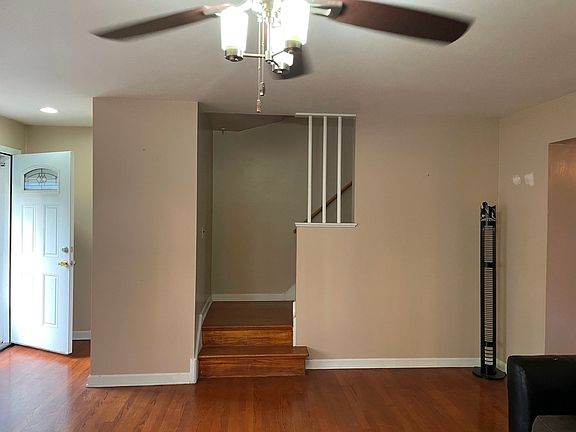 5th image of 8656 Gregory Ln APT A