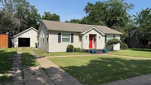 1709 N Lockhart St Photo 1