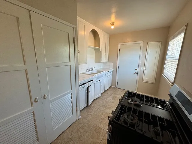 722 W 9th St — Photo 5