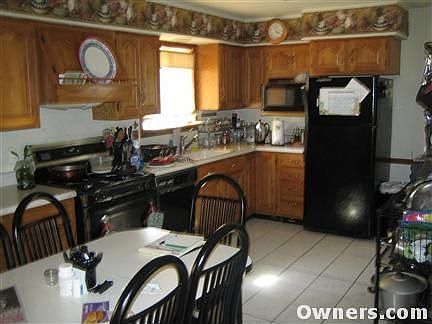 Extra large kitchen w/appliances
