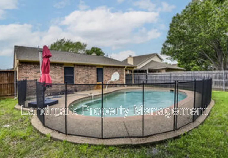 625 Hollyberry Dr — Photo 25