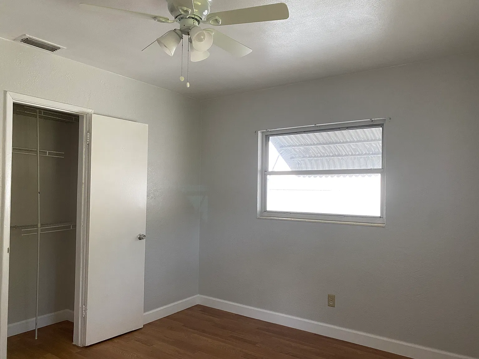 2 bed, 697 sqft, $1,950 — Photo 2