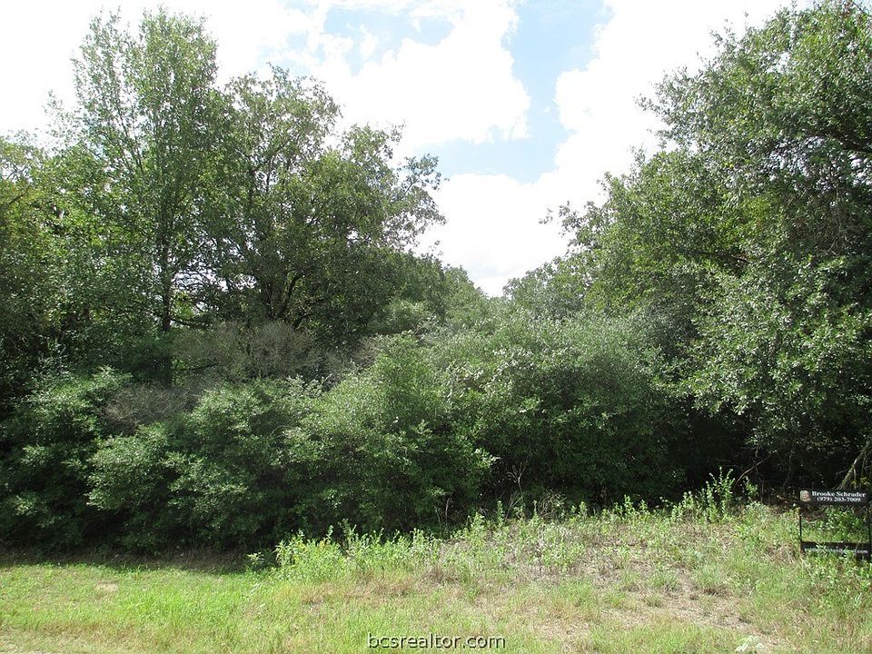 1st image of Teal Lake Dr