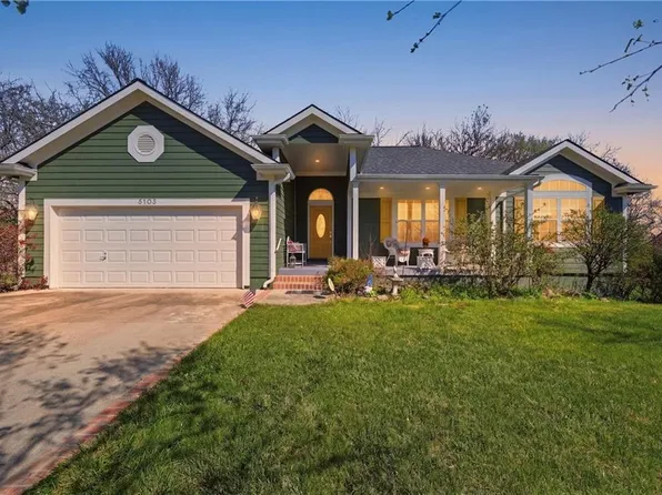 3103 Steel Wheel Dr, Harrisonville, MO 64701