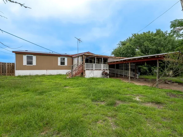 100 Cattle Bnd, Niederwald, TX 78640