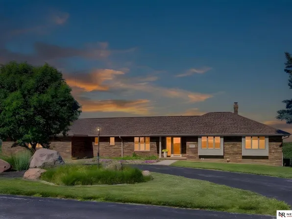 14020 W Sand Hill Rd, Louisville, NE 68037