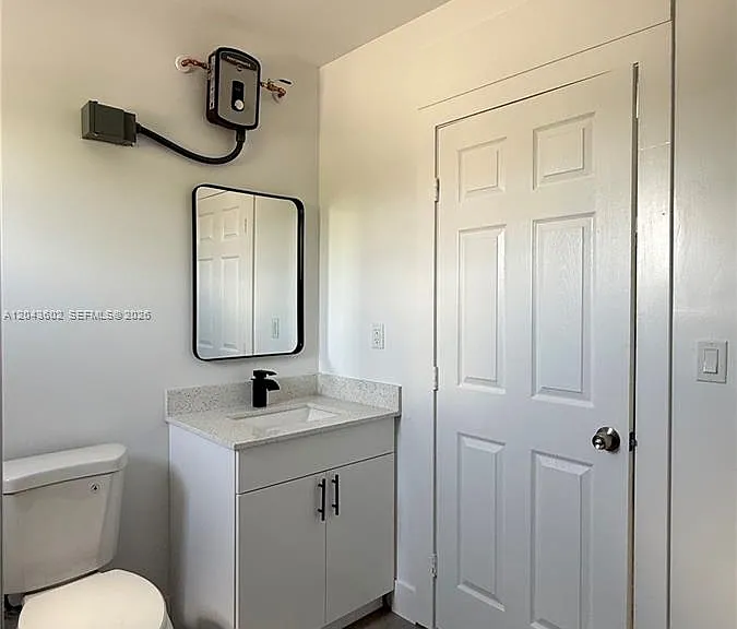 211 SW 10th Ave #4 — Photo 15