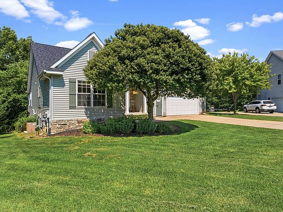 4th image of 16129 Brookside Ct