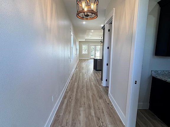 4th image of 275 Ridgecrest Pkwy