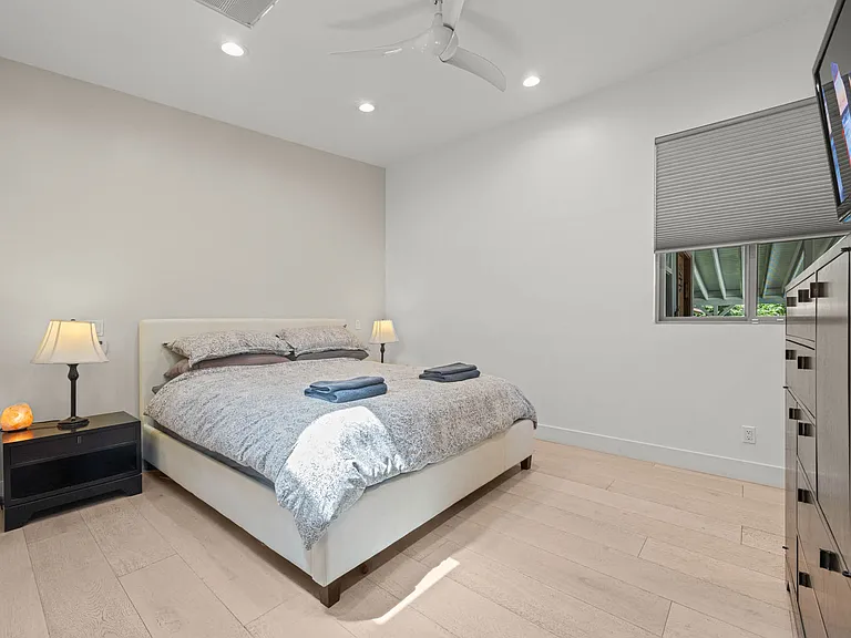 5433 Royer Ave — Photo 13