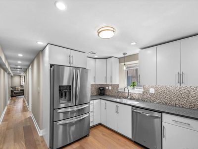 3750 N Bernard St #G, Chicago, IL, 60618