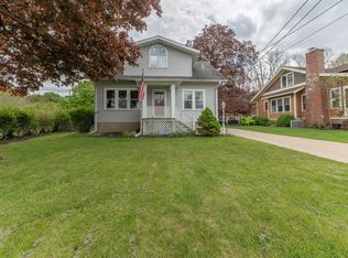 197 W Geneva St, Williams Bay, WI 53191