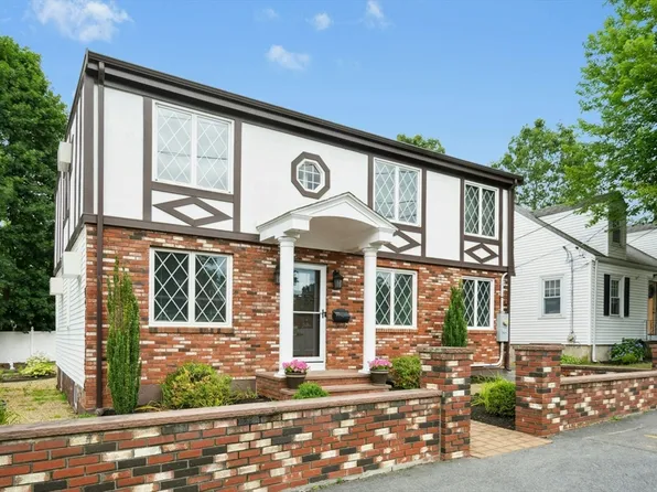 22 Bonad Rd, West Roxbury, MA 02132