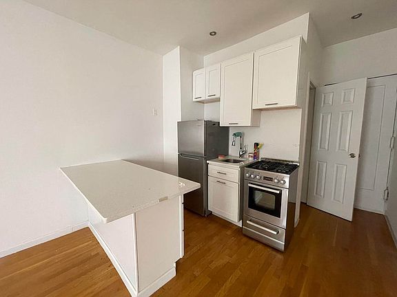 3rd image of 159 Eastern Pkwy APT 3F