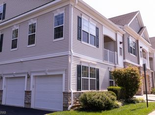 403 Papermill Dr, Hanover Twp, NJ 07981