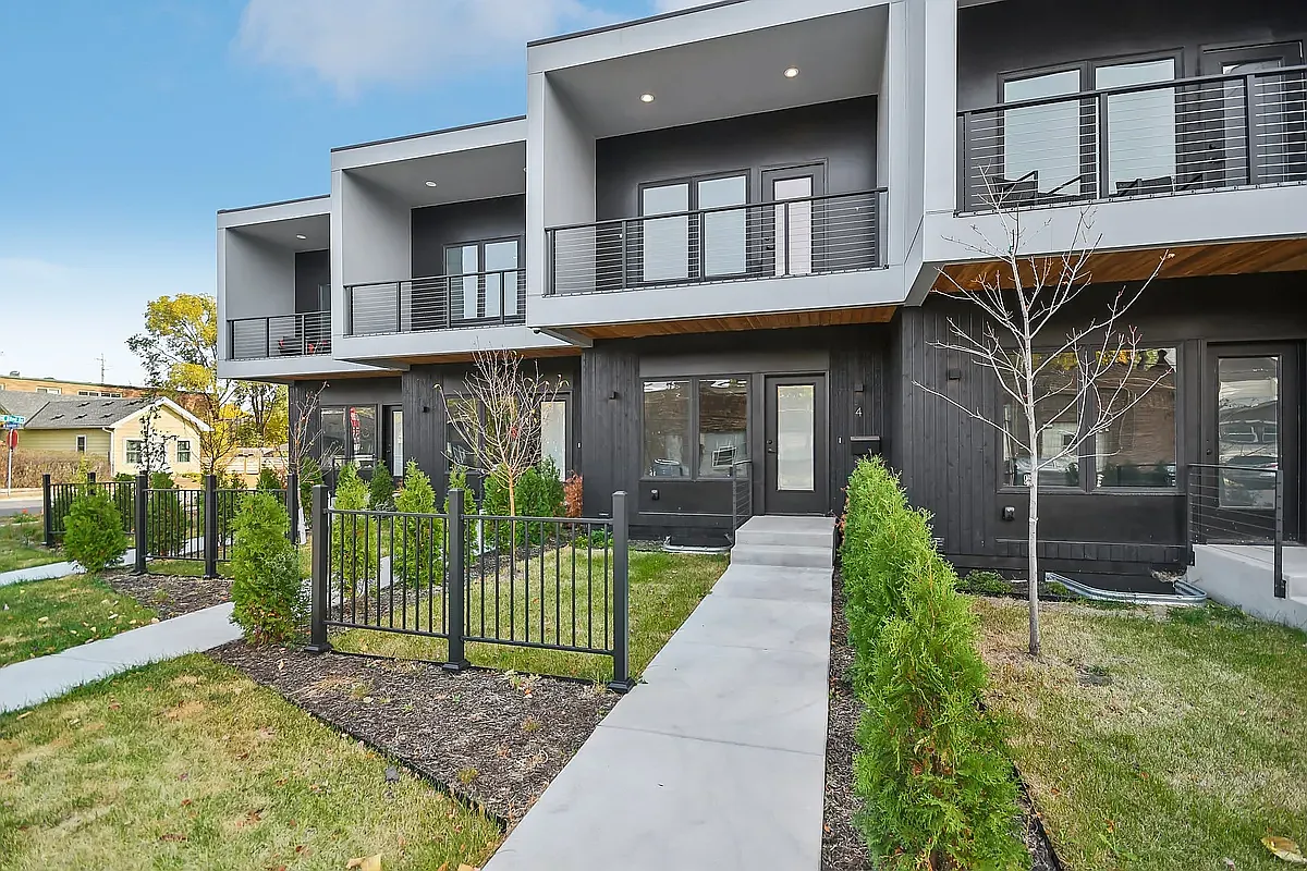 The Hollander Row Homes — Photo 2