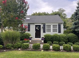 49 Fanning Ave, Hampton Bays, NY 11946