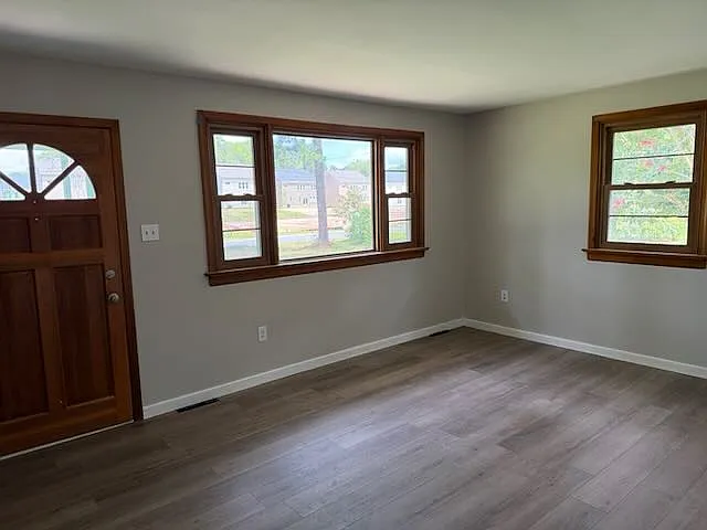 11551 Edinburgh Rd — Photo 5