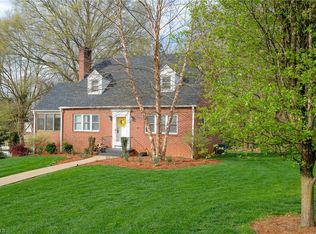 166 Victoria St, Elkin, NC 28621