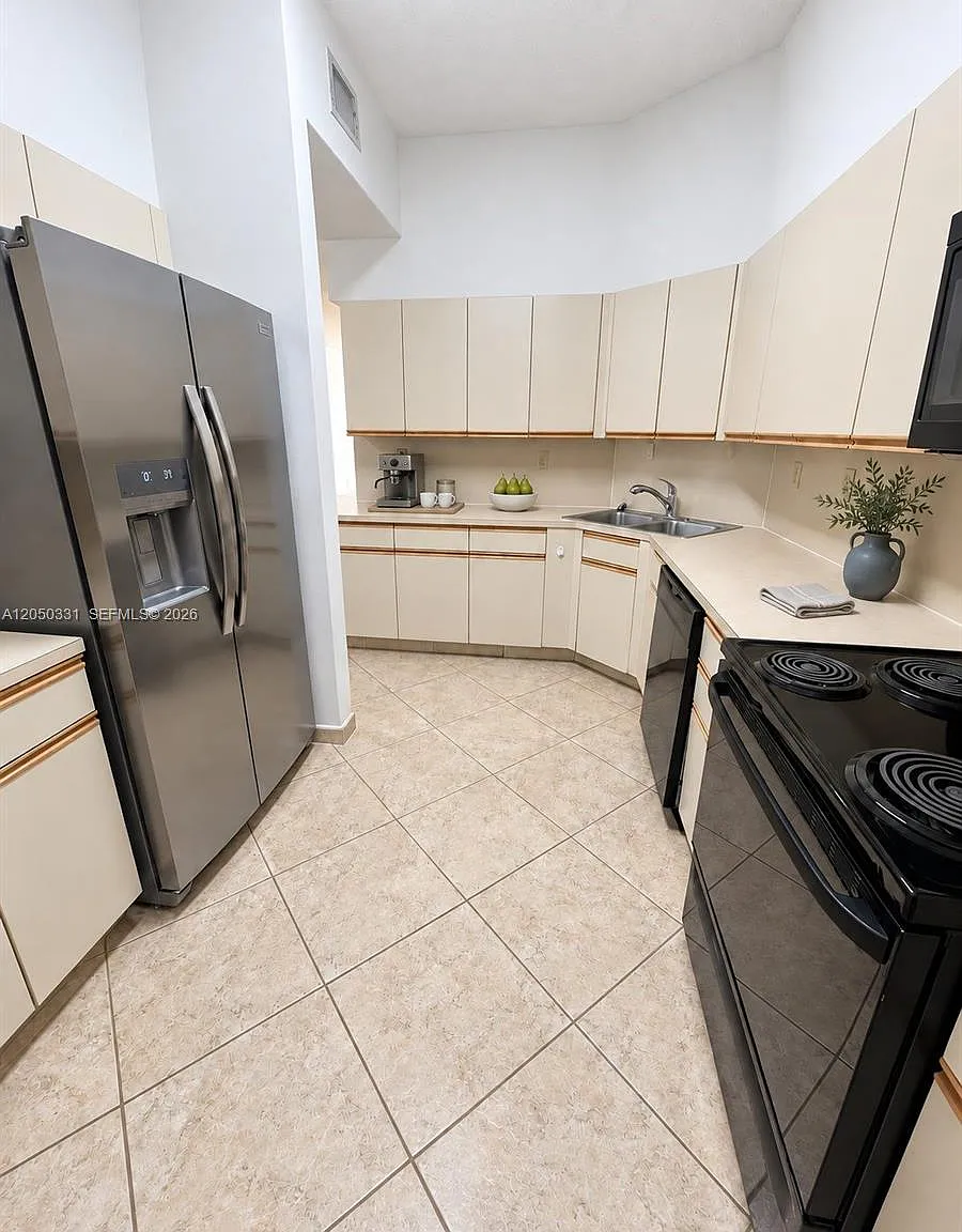 Atlantic Rose Condo — Photo 4