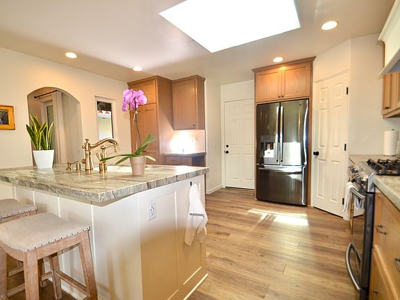 2nd image of 111 Allende Ct