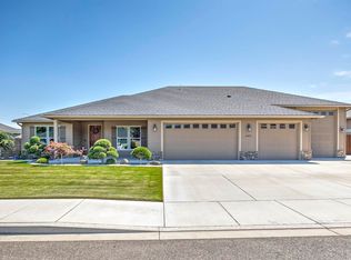 4802 Meadow View Dr, Pasco, WA 99301