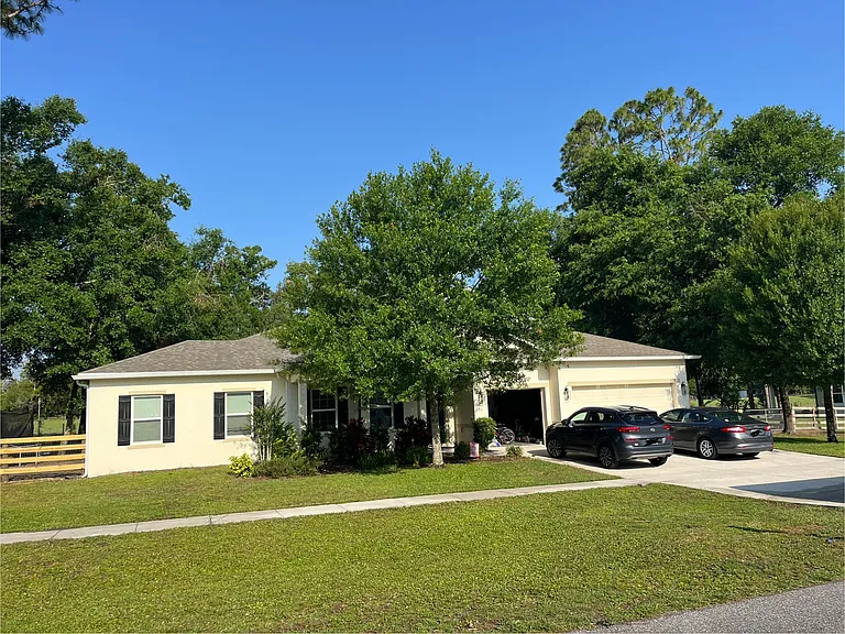Plymouth Creek Cir — Photo 2