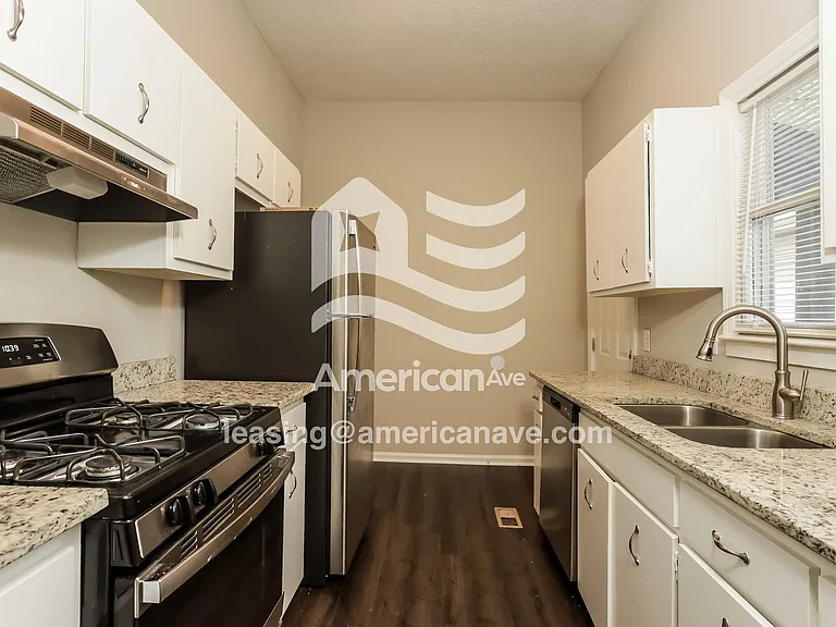 842725_006_wm_-_kitchen_12959869.jpg