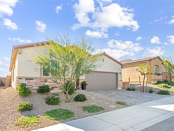 3rd image of 10947 Artisan Ranch Ave