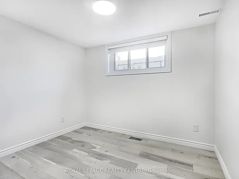 1087 Orchard Rd #LOWER — Photo 23