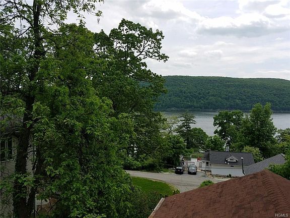 3rd image of 4 Forest Ln