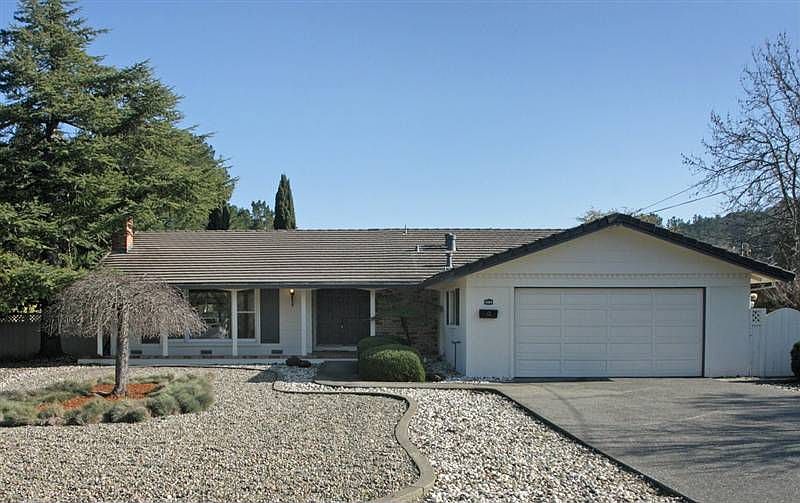 2nd image of 1994 Las Gallinas Ave