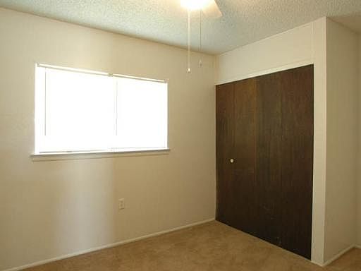 4th image of 16422 SPRUCE COVE