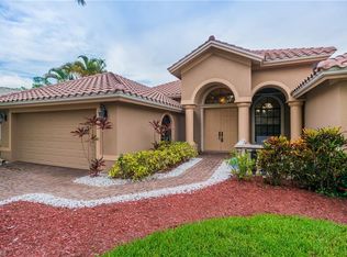 1266 Briarwood Ct, Naples, FL 34104
