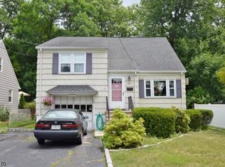 9 Otsego Rd, Verona, NJ 07044