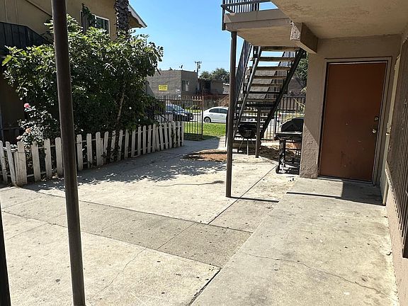 4th image of 674 Karesh Ave APT 3