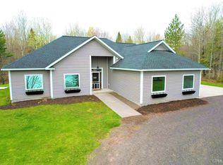 44232 Paradise Rd, Chassell, MI 49916