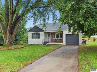 7245 Pratt St, Omaha, NE 68134