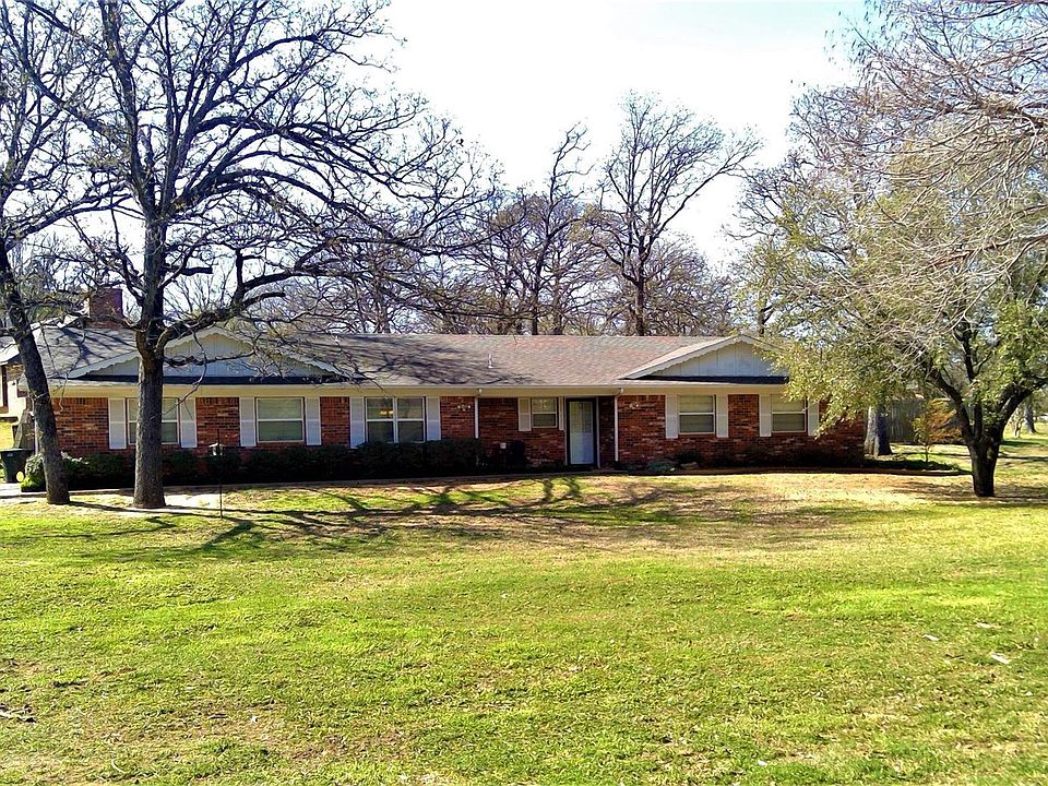 1st image of 902 Crooked Oak Dr