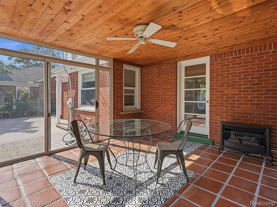 1327 Alicia Ct, photo 5
