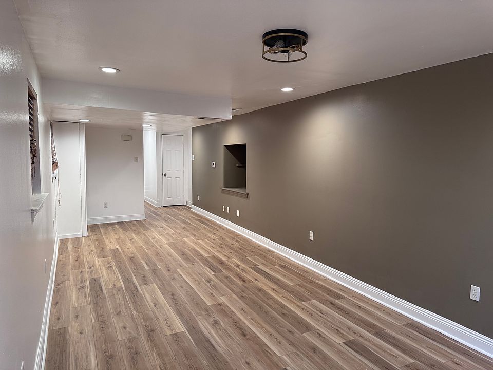 1st image of 2553 Elder St