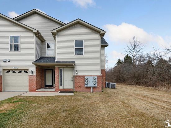 17275 Higdon Dr, Riverview, MI 48193